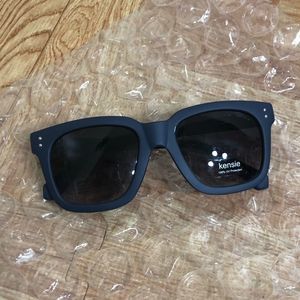 Kensie 100% UV Protection sunglasses